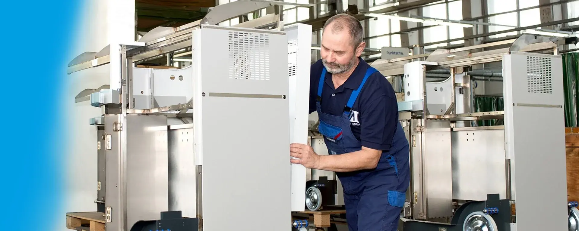Case Study: ZI Jena GmbH A ZI Jena employee at work